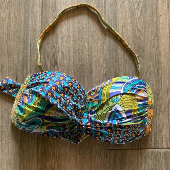 Lot of 3 beach cover, M cupshe, Trina Turk 8 - Picture 3 of 5